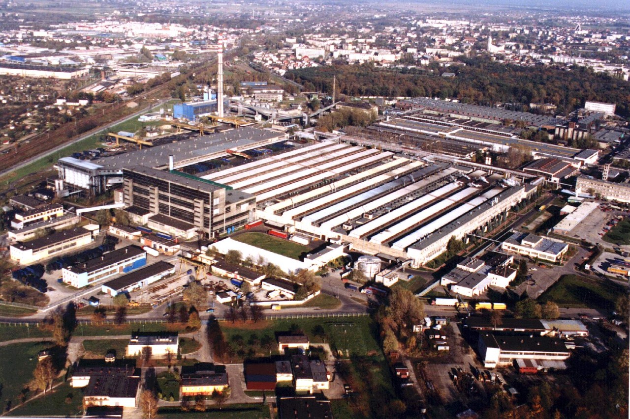 Planta de la empresa de neumáticos Debica S.A.